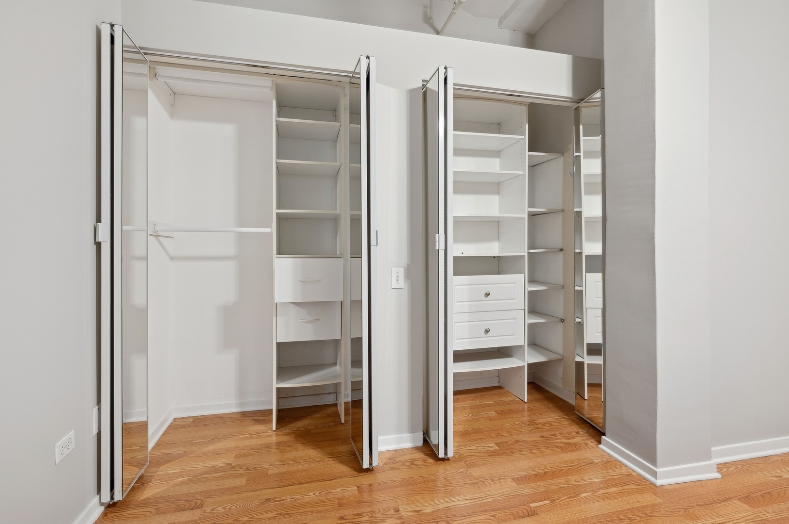 500 South Clinton Street, Unit 740 Chicago, IL 60607 - Photo 12 of 16 Gallery Image 12