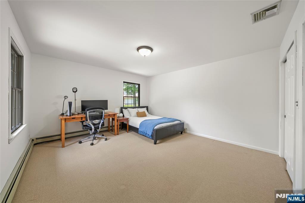 22 Kendrick Street Paramus, NJ 07652 - Photo 24 of 36