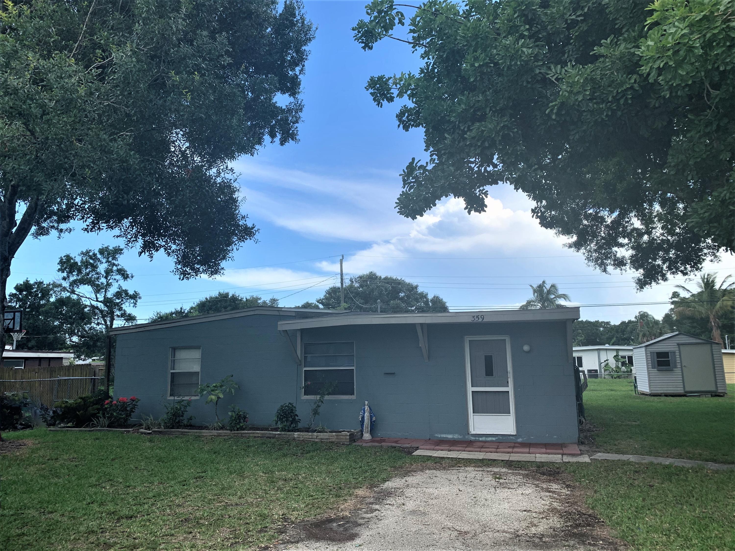 359 East Midway Road Fort Pierce, FL 34982 - Photo 2 of 25 5midway (2)