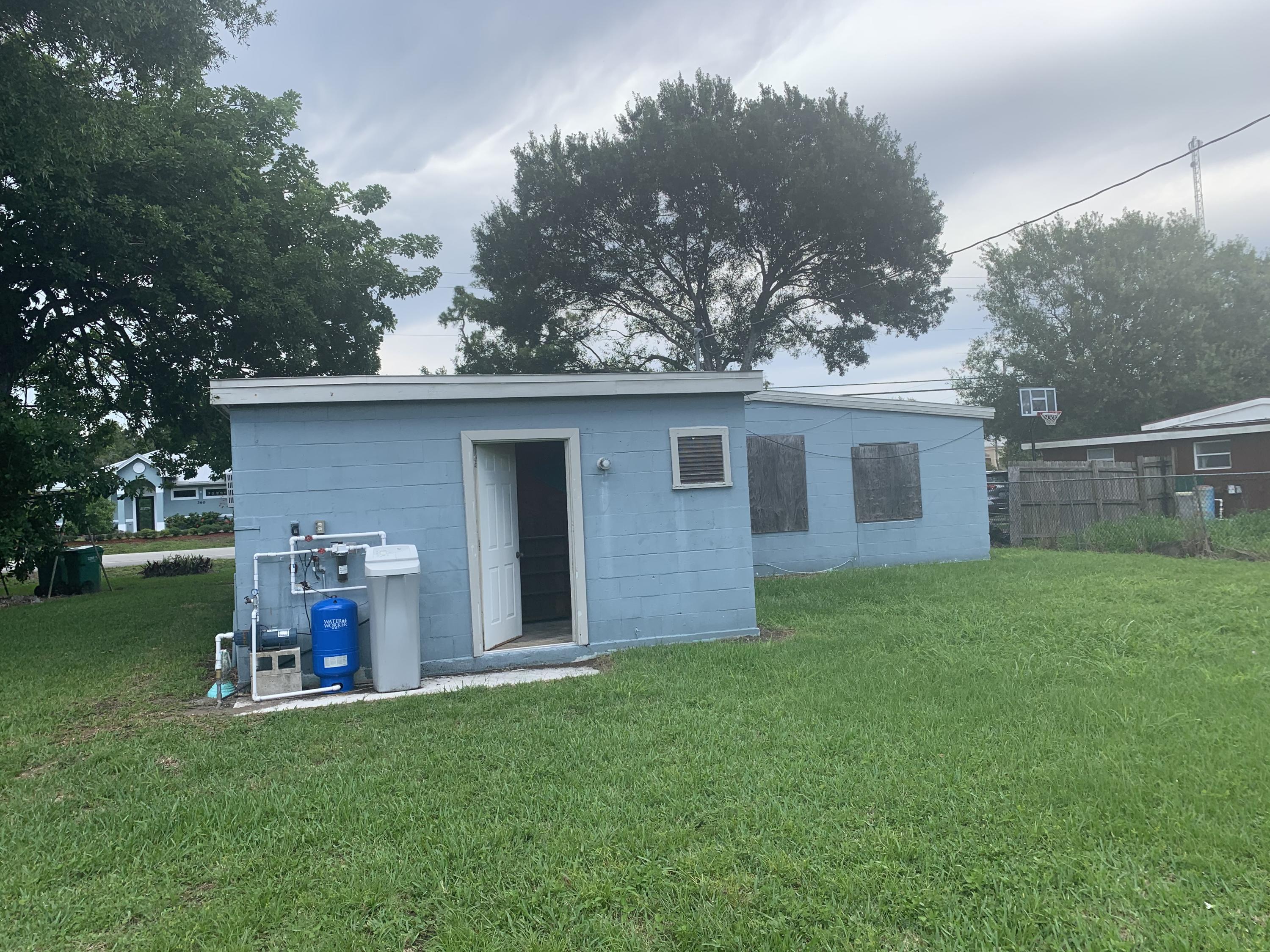 359 East Midway Road Fort Pierce, FL 34982 - Photo 6 of 25 10midway