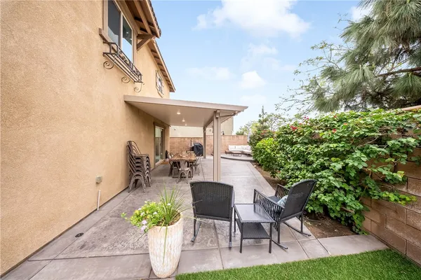 $649,900 | 6952 Amber Sky Way, Fontana, CA 92336