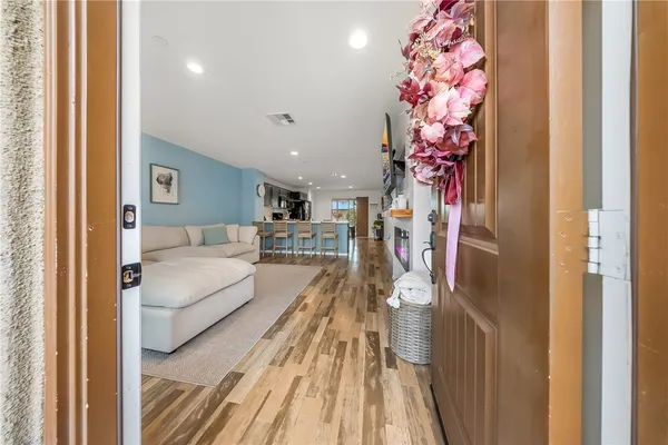 $649,900 | 6952 Amber Sky Way, Fontana, CA 92336
