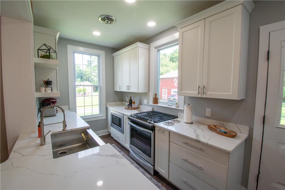 15 West Elizabeth Street Waterloo, NY 13165 - Photo 19 of 50