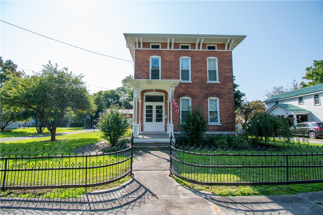 15 West Elizabeth Street Waterloo, NY 13165 - Photo 3 of 50