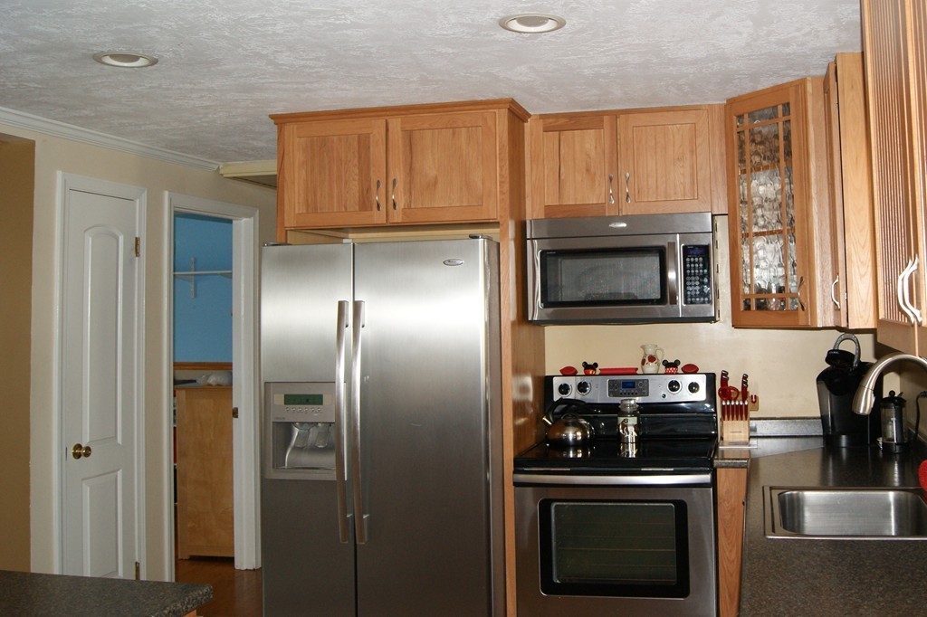 30 Kenneth Road Easthampton, MA 01027 - Photo 12 of 23 Gallery Image 12
