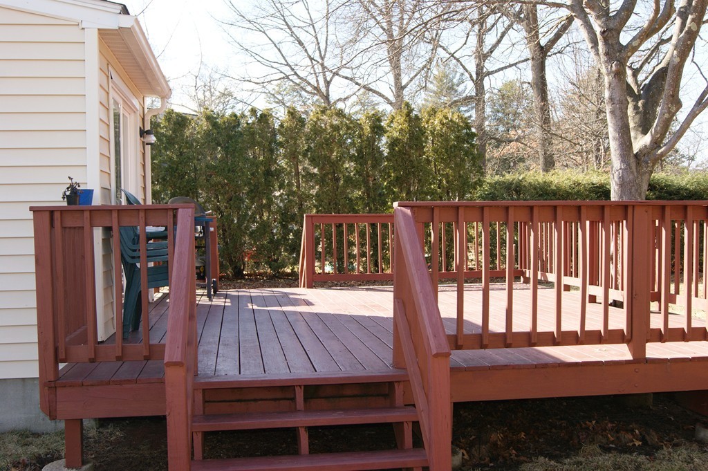 30 Kenneth Road Easthampton, MA 01027 - Photo 4 of 23 Gallery Image 4