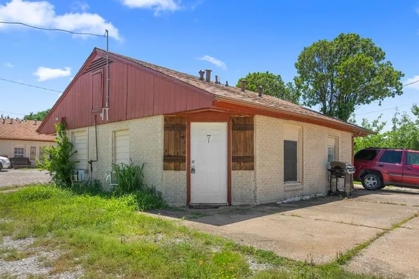 $739,900 | 2070 Highway 69, Denison, TX 75020