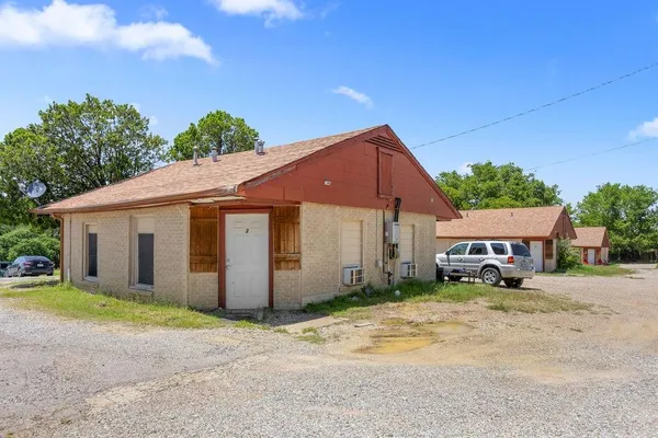 $739,900 | 2070 Highway 69, Denison, TX 75020