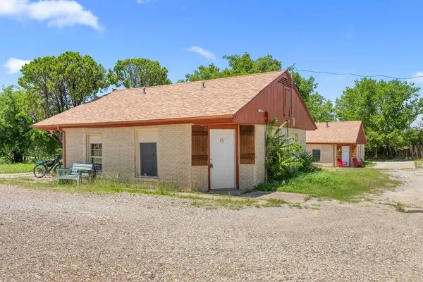 $739,900 | 2070 Highway 69, Denison, TX 75020