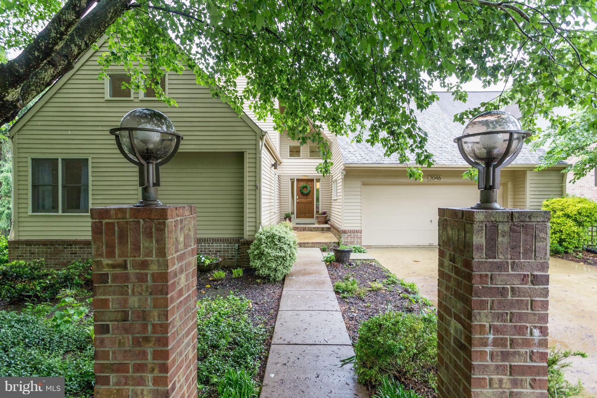 2046 Beacon Place Reston, VA 20191 - Photo 2 of 30 Exterior (Front)