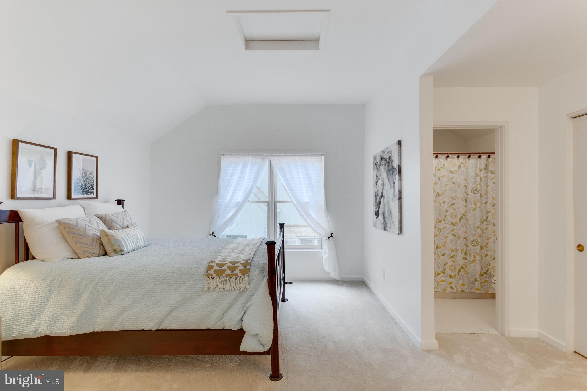 2046 Beacon Place Reston, VA 20191 - Photo 19 of 30 Upstairs Bedroom #3 With Private Full Bathroom