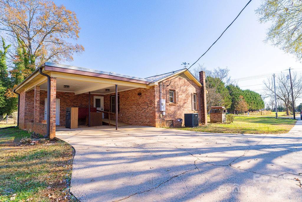 1250 Zeb Haynes Road Maiden, NC 28650 - Photo 3 of 16 Gallery Image 3