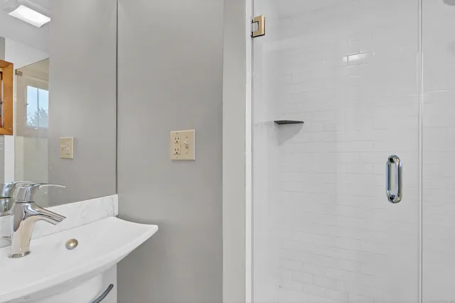 $14,000 | 31 Woodlawn Avenue, Madison, CT 06443