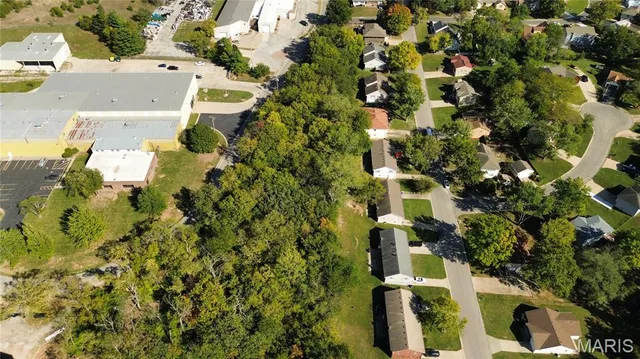 $89,000 | 12298 Dr Greaves Road, Grandview, MO 64030