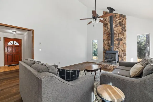 $725,000 | 1480 Pennsylvania Gulch Road, Murphys, CA 95247