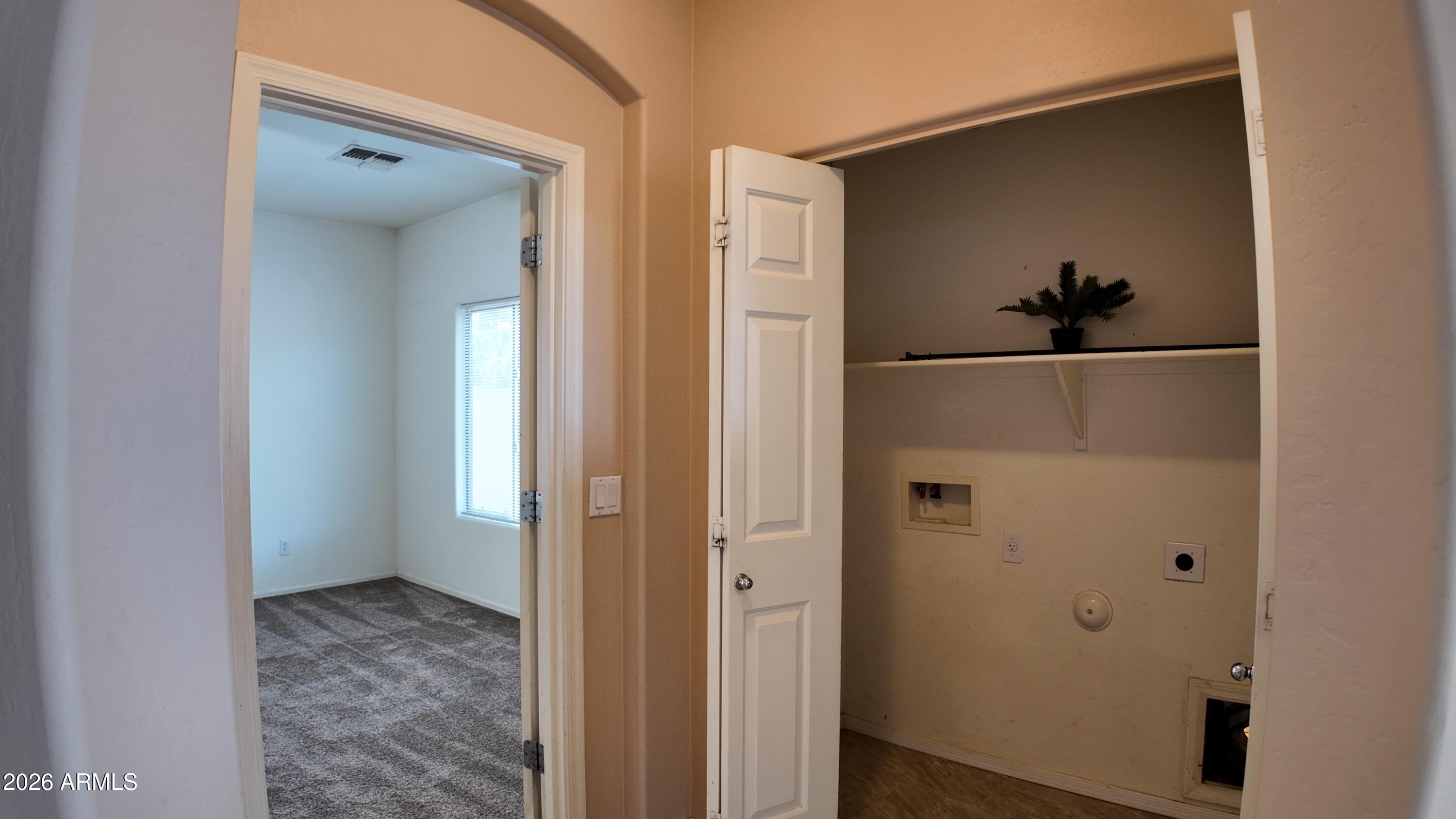 4614 West Cottontail Road Phoenix, AZ 85086 - Photo 13 of 14 W/D Hook Ups