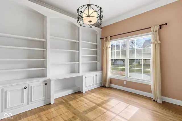 $699,900 | 5714 Opus Drive, Carmel, IN 46033