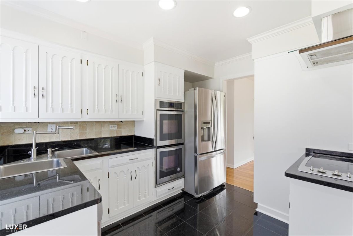 2 Washington Street Glenview, IL 60025 - Photo 11 of 39