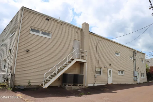 $1,500 | 3037-3042 North Susquehanna Trail, Shamokin Dam, PA 17876