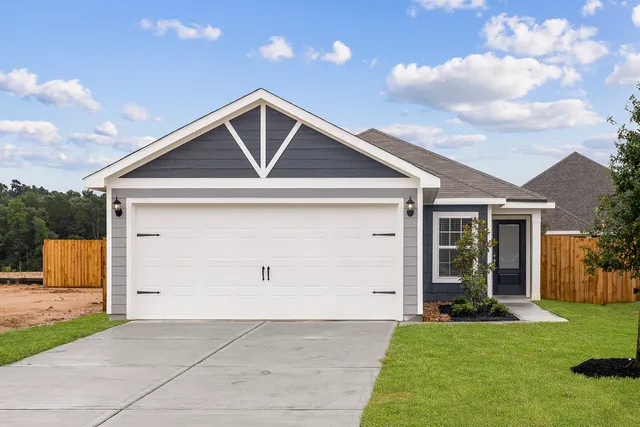 $265,900 | 21668 Lotus Elm Street, Montgomery, TX 77316