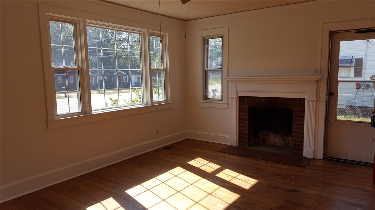 309 East Shockley Ferry Road Anderson, SC 29624 - Photo 3 of 11 Gallery Image 3
