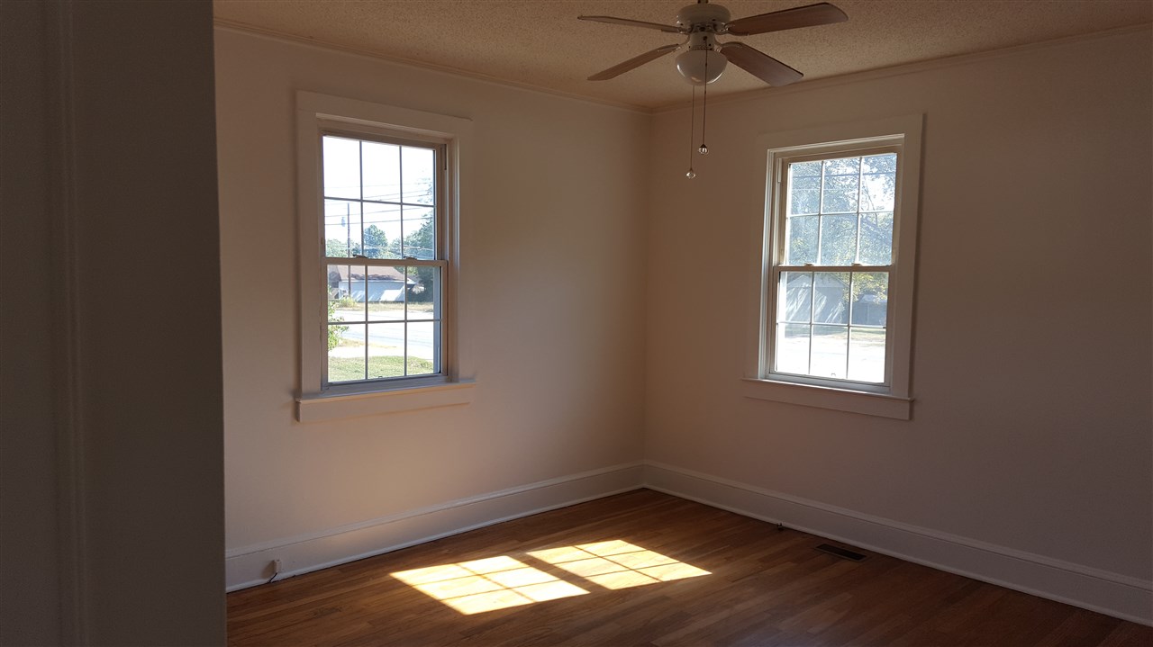 309 East Shockley Ferry Road Anderson, SC 29624 - Photo 8 of 11 Gallery Image 8
