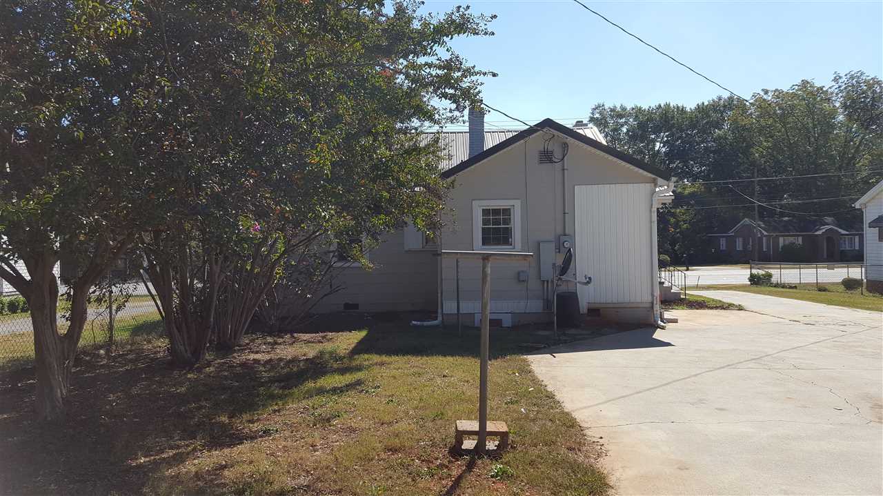 309 East Shockley Ferry Road Anderson, SC 29624 - Photo 10 of 11 Gallery Image 10