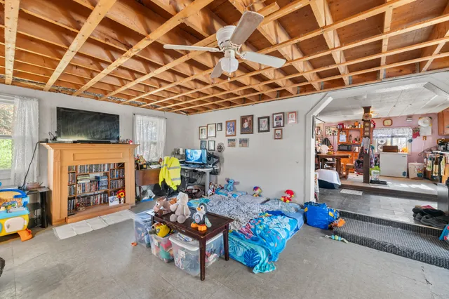 $154,900 | 132 Wellman Road, Chelsea, ME 04330