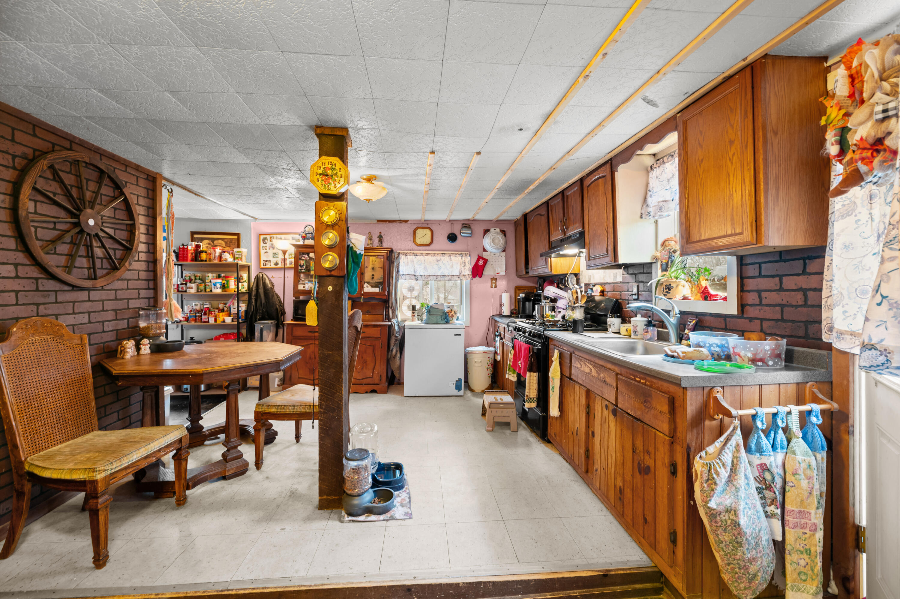 132 Wellman Road Augusta, ME 04330 - Photo 3 of 11 DSC_1993