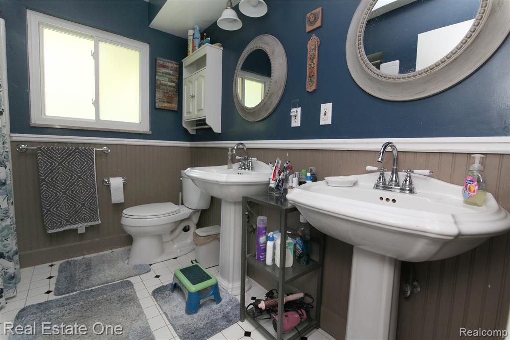 483 Rochdale Drive South Rochester Hills, MI 48309 - Photo 25 of 36