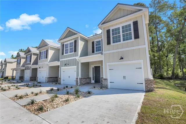 $2,000 | 105 Sherwood Court, Unit 2, Rincon, GA 31326