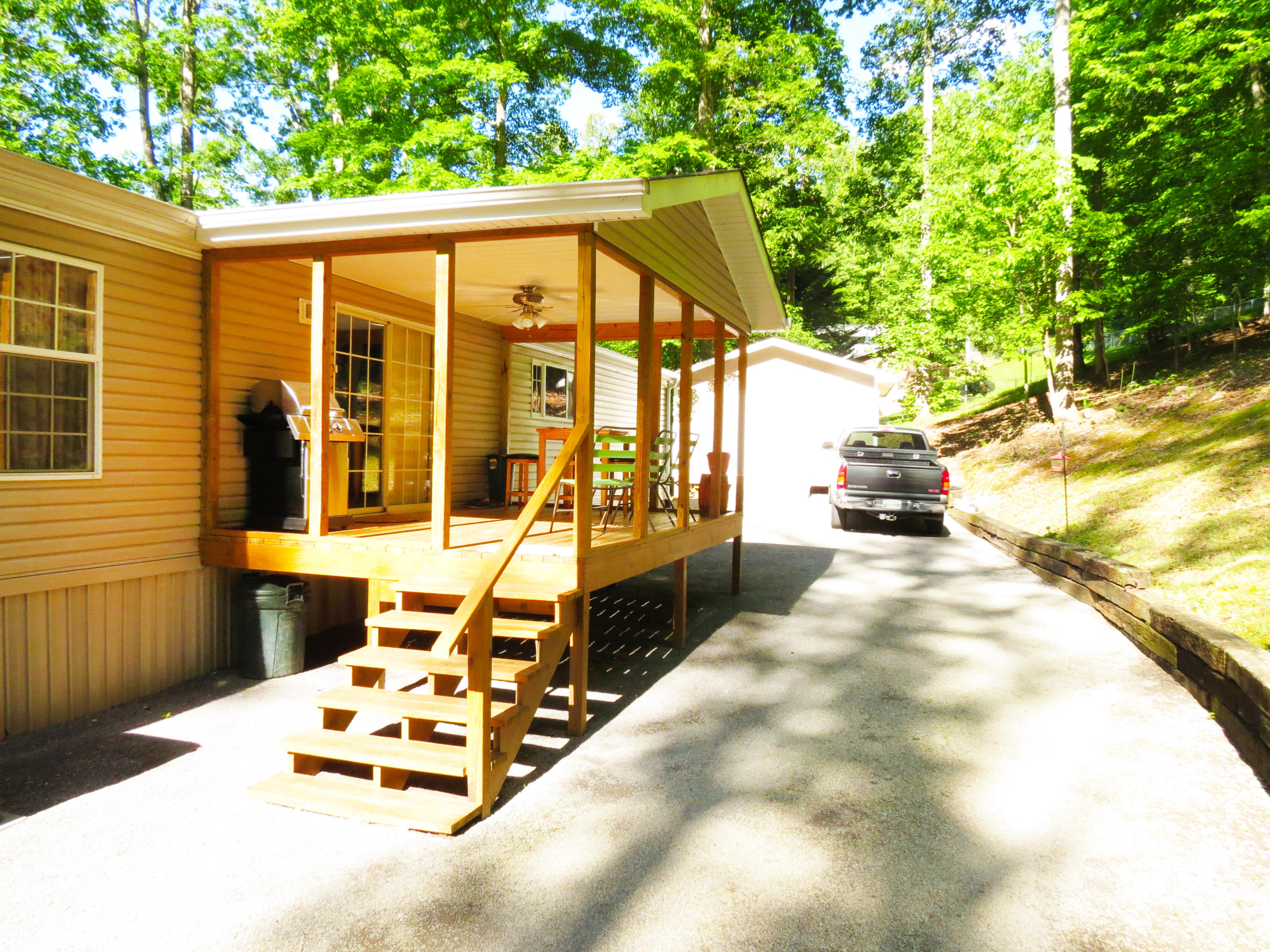 1225 Ridgeview Drive Clinton, TN 37716 - Photo 8 of 29 Ridgeview 8