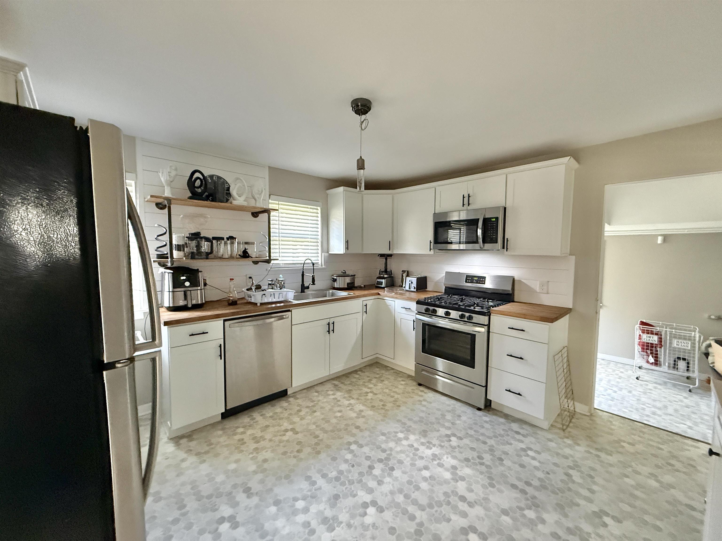 108 South Monroe Street Bay City, MI 48708 - Photo 4 of 11