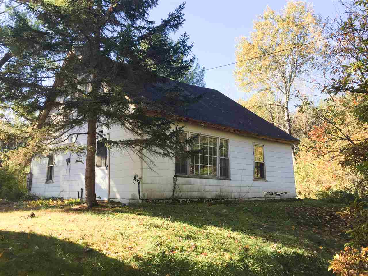 125 Clough Pond Road Loudon, NH 03307 - Photo 2 of 11 Gallery Image 2