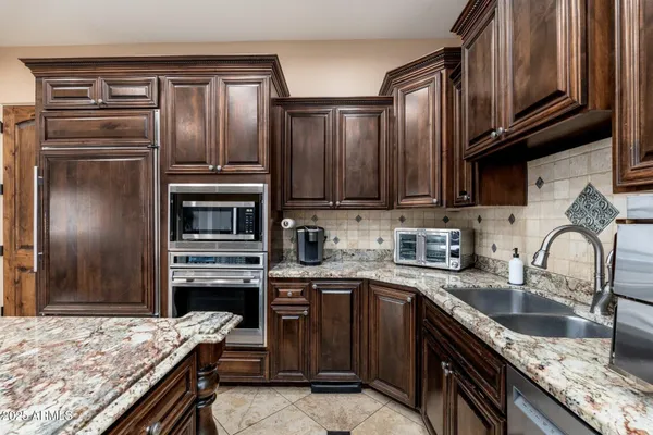 $2,300,000 | 13206 North 64th Street, Scottsdale, AZ 85254