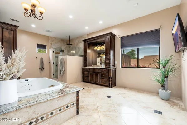 $2,300,000 | 13206 North 64th Street, Scottsdale, AZ 85254