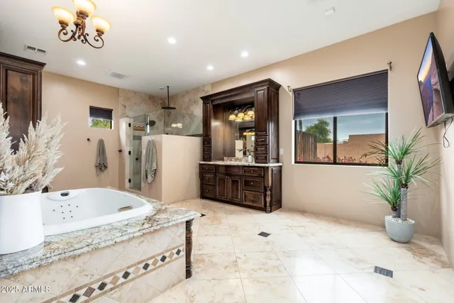 $2,480,000 | 13206 North 64th Street, Scottsdale, AZ 85254