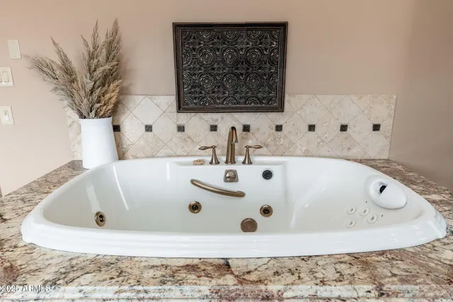 $2,480,000 | 13206 North 64th Street, Scottsdale, AZ 85254