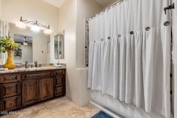 $2,300,000 | 13206 North 64th Street, Scottsdale, AZ 85254