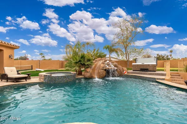 $2,300,000 | 13206 North 64th Street, Scottsdale, AZ 85254
