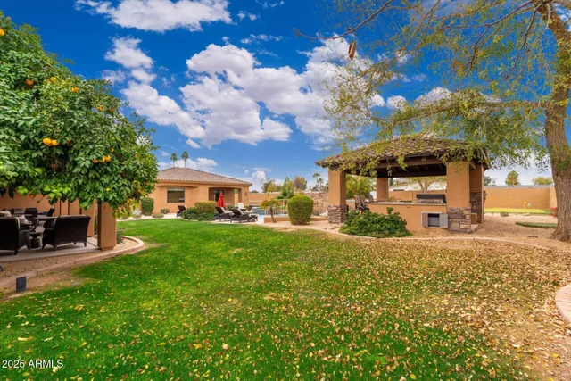 $2,480,000 | 13206 North 64th Street, Scottsdale, AZ 85254