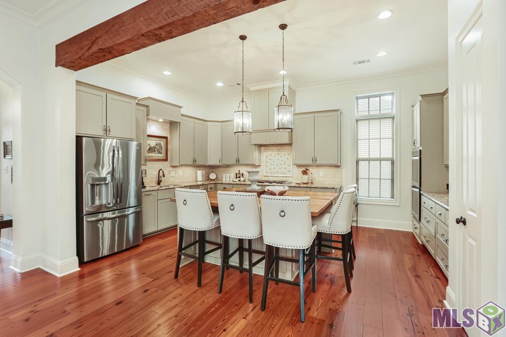 6304 Muir Street Baton Rouge, LA 70817 - Photo 12 of 36 WOOD BEAM