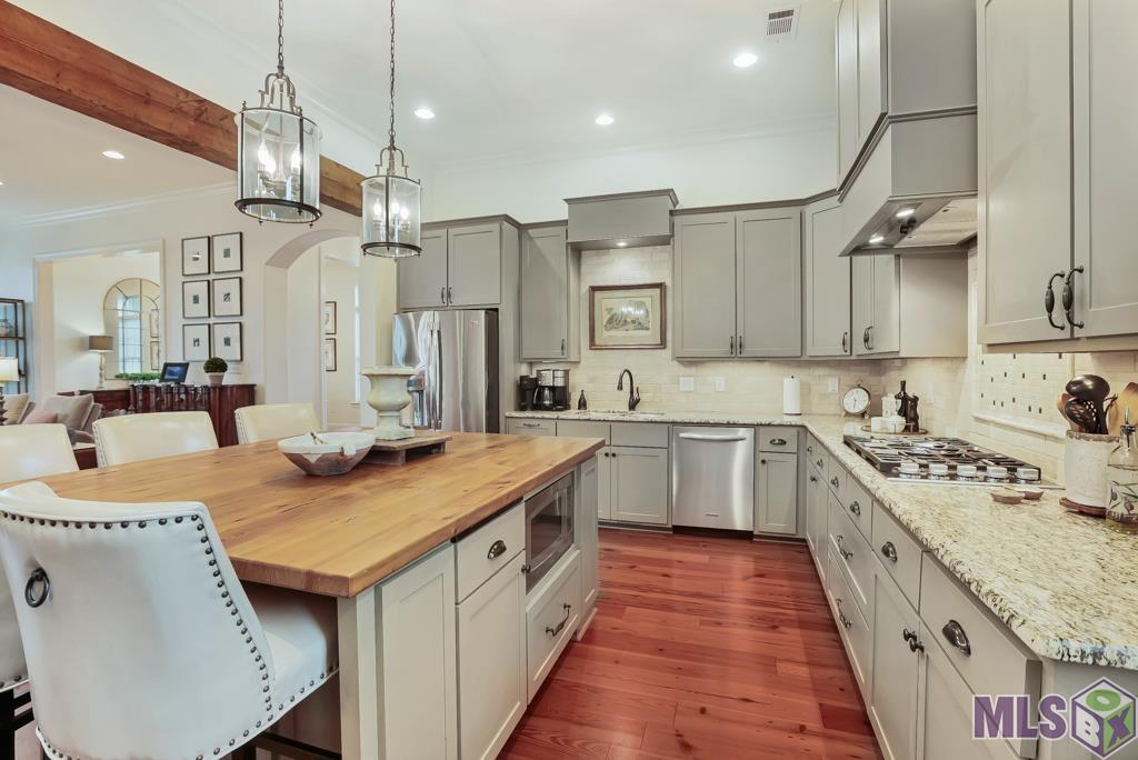 6304 Muir Street Baton Rouge, LA 70817 - Photo 9 of 36 GOURMET KITCHEN