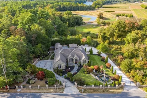 $1,099,000 | 219 Leonard Street, Acushnet, MA 02743