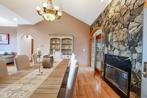 $1,099,000 | 219 Leonard Street, Acushnet, MA 02743
