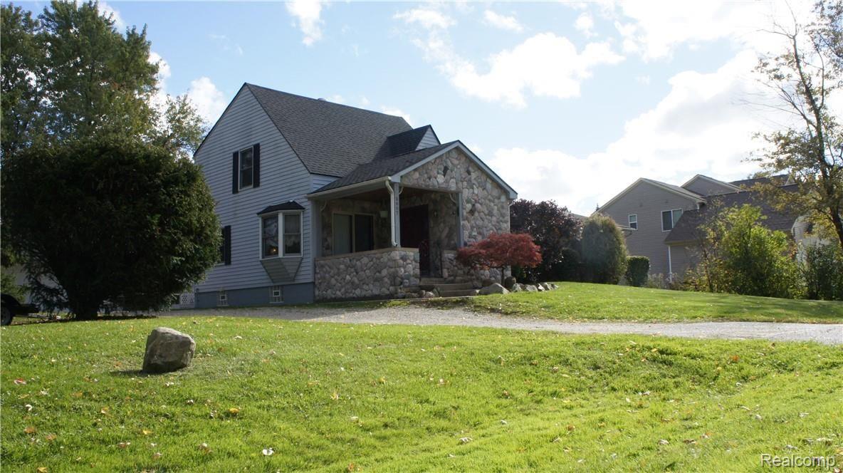 2907 Dearborn Avenue Rochester, MI 48309 - Photo 2 of 55 DSC06807.JPG