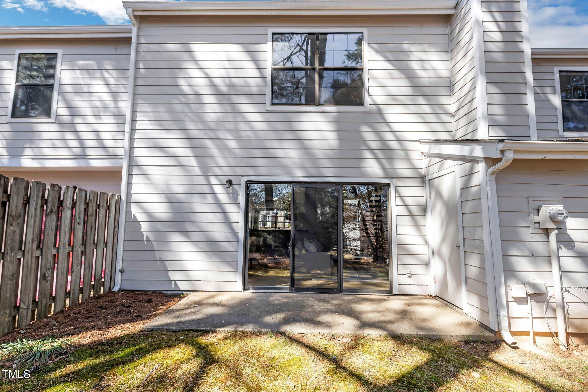 7706 Falcon Rest Circle Raleigh, NC 27615 - Photo 25 of 27 7706_Falcon_Rest_Cir_Raleigh_NC_27615_US