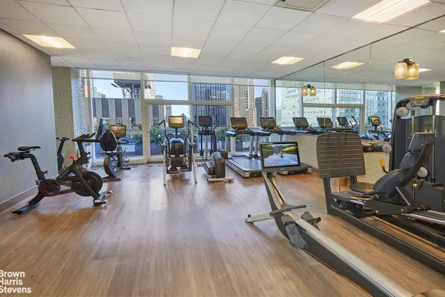 $4,300,000 | 230 West 56th Street, Unit 57C | Theater District