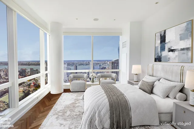 $4,300,000 | 230 West 56th Street, Unit 57C | Theater District