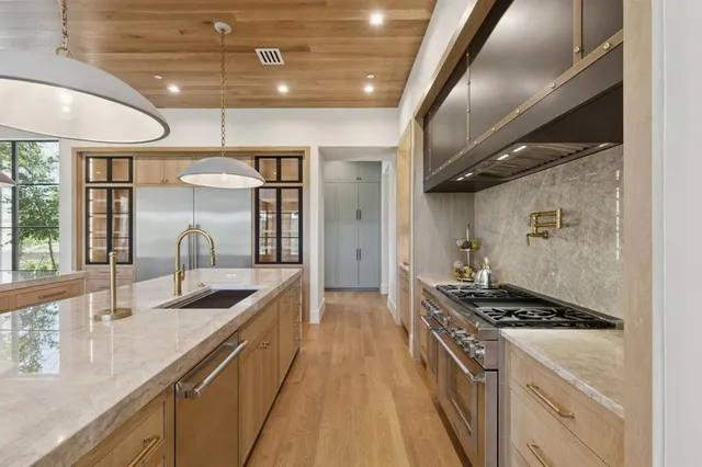 $5,595,000 | 2600 Magnolia Circle, Roanoke, TX 76262